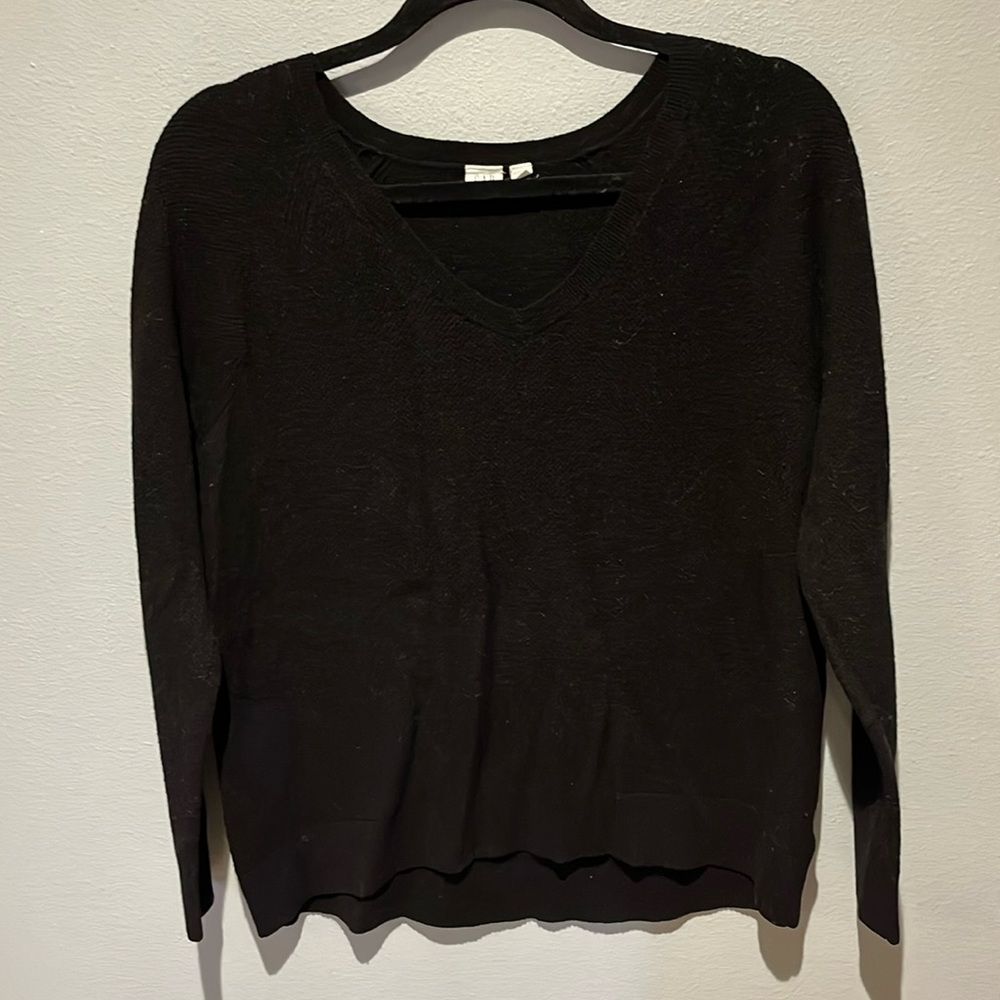 Medium black Gap sweater